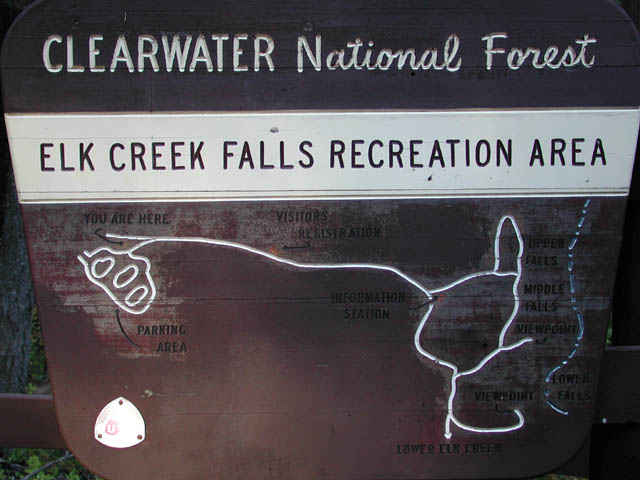 Elk Creek Falls Trail Map Sign (46584 bytes)