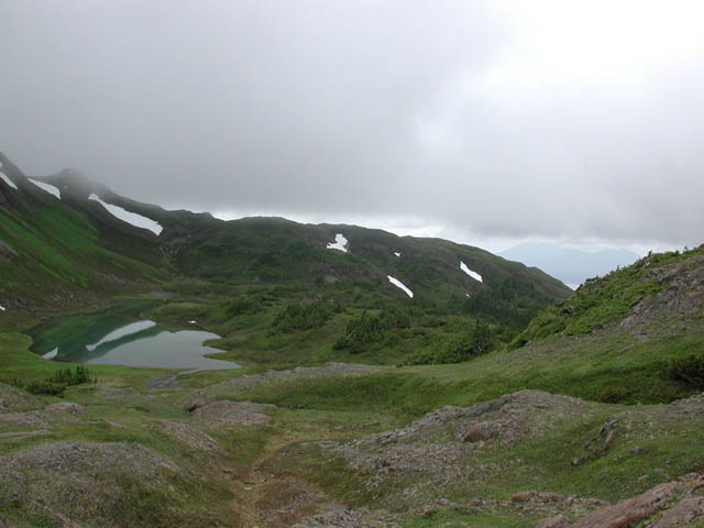 Starrigavan Ridge Pond and Mt. Edgecumbe (38188 bytes)