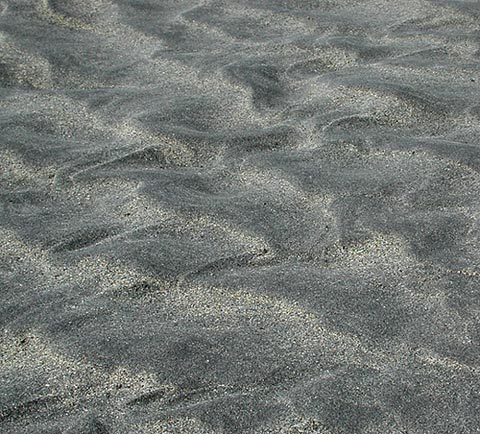 Waves in the Sand (72984 bytes)