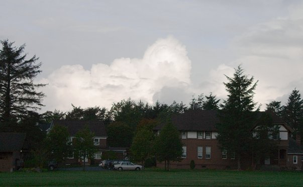 Morning Cloud Formations (38653 bytes)