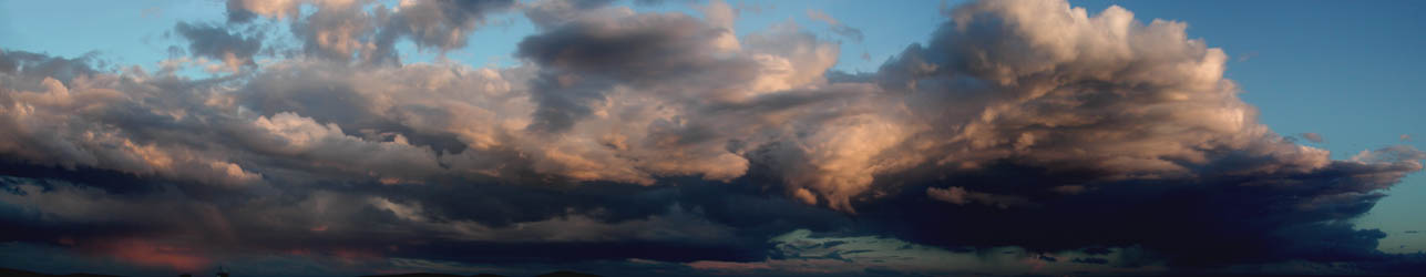 Evening Cloudscape (30887 bytes)