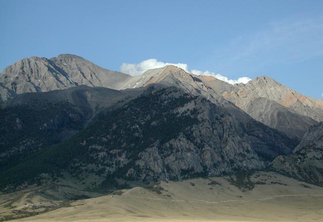 Mt. Borah from Birch Creek Road (56497 bytes)
