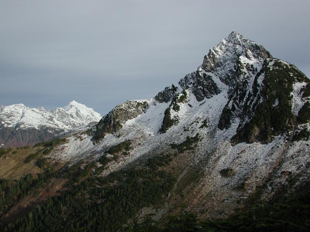 Mt. Verstovia Main Peak  (57042 bytes)