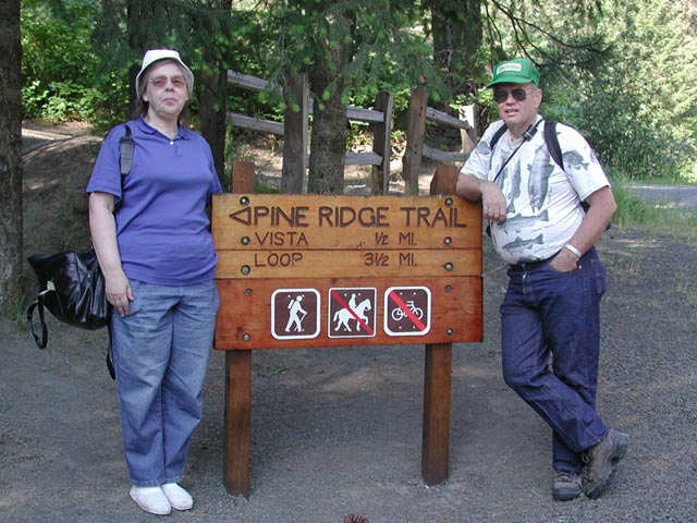 Mom and Dad at the Trailhead (79551 bytes)