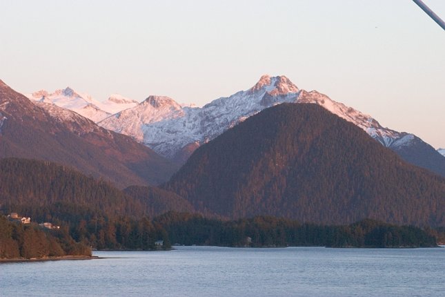 Evening Sun on Peaks East of Town (43800 bytes)