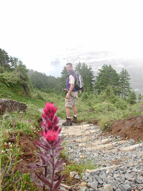 Randy on the Trail (69634 bytes)