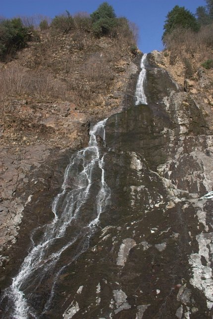 Waterfall (85991 bytes)