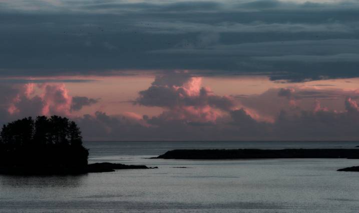 Sunlit Clouds over Sitka Sound (26984 bytes)